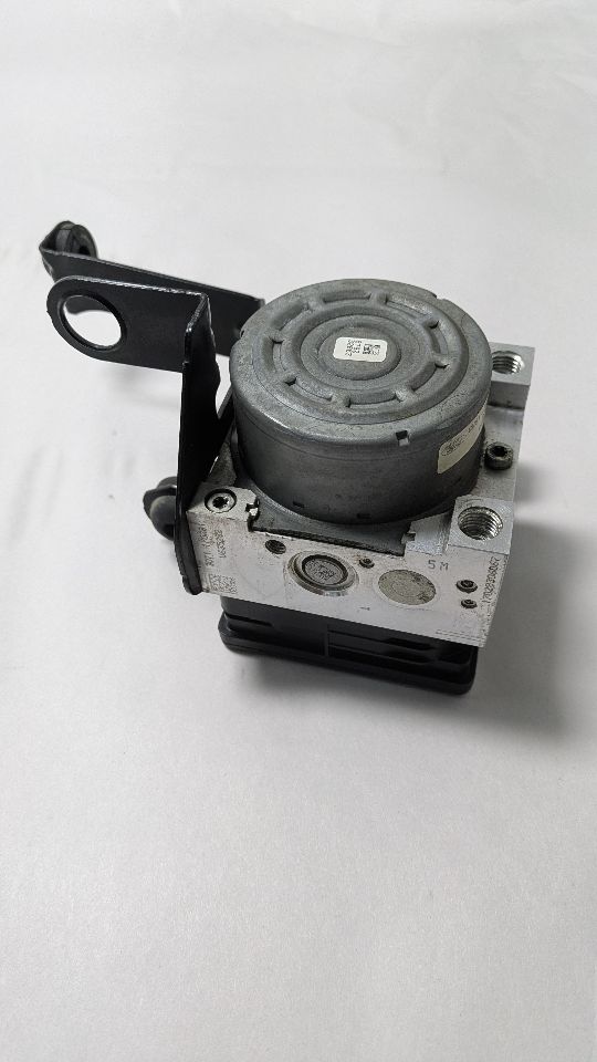 2016 FORD ESCAPE Anti-lock Brake Pts - 438083 — photo 4