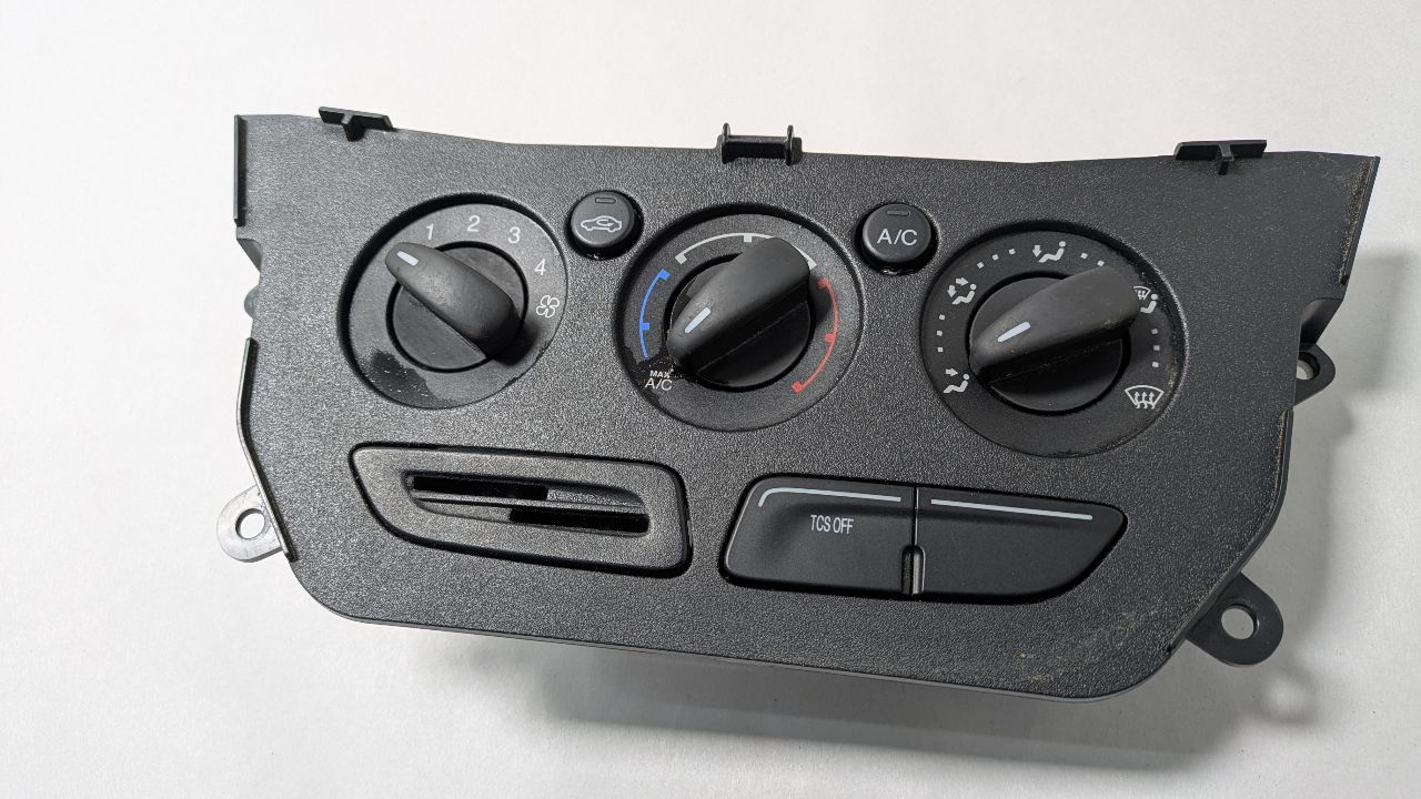 2015 FORD TRANSIT CONNECT 2.5L 4cyl Gasoline TEMP CONTROL - 438131