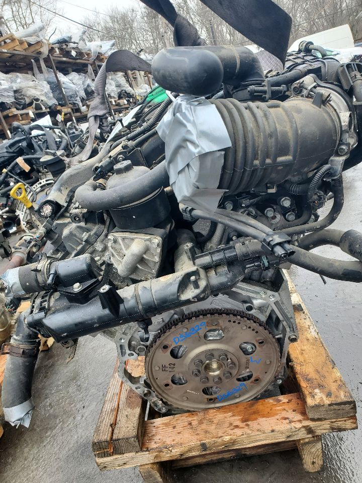 2014 KIA SEDONA 6cyl Gasoline 3.5 ENGINE ASSEMBLY - 438400 — photo 5