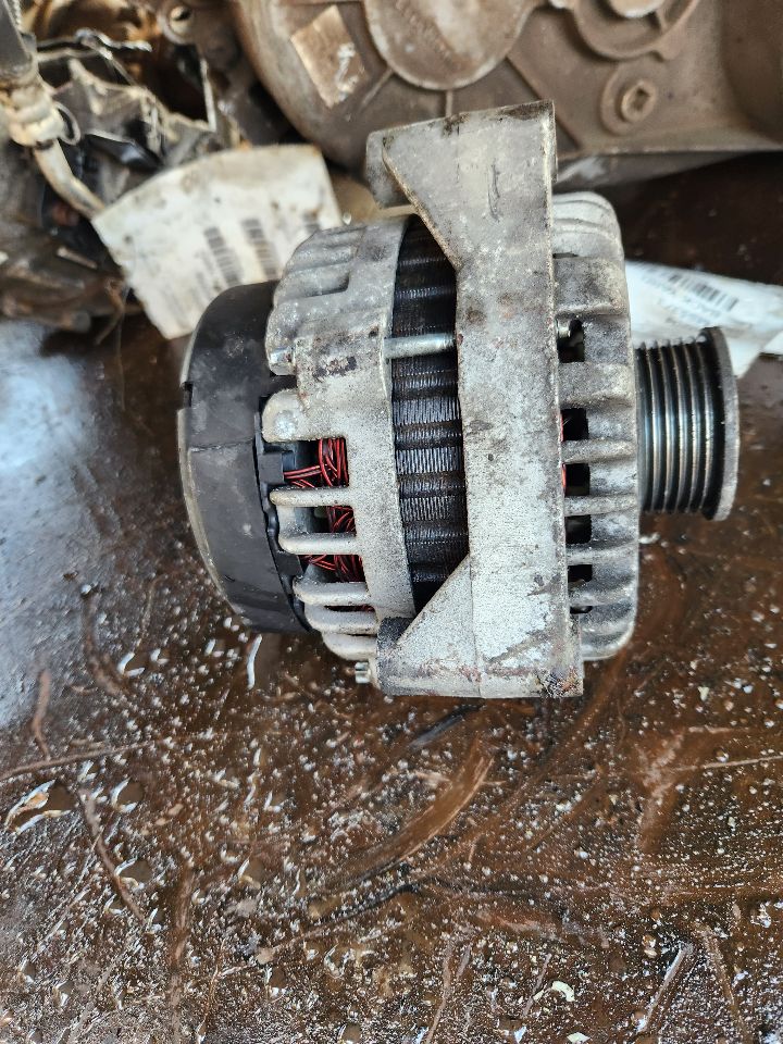 2005 CHEVROLET VAN 4.3L 6cyl Gasoline ALTERNATOR - 438868 — photo 3