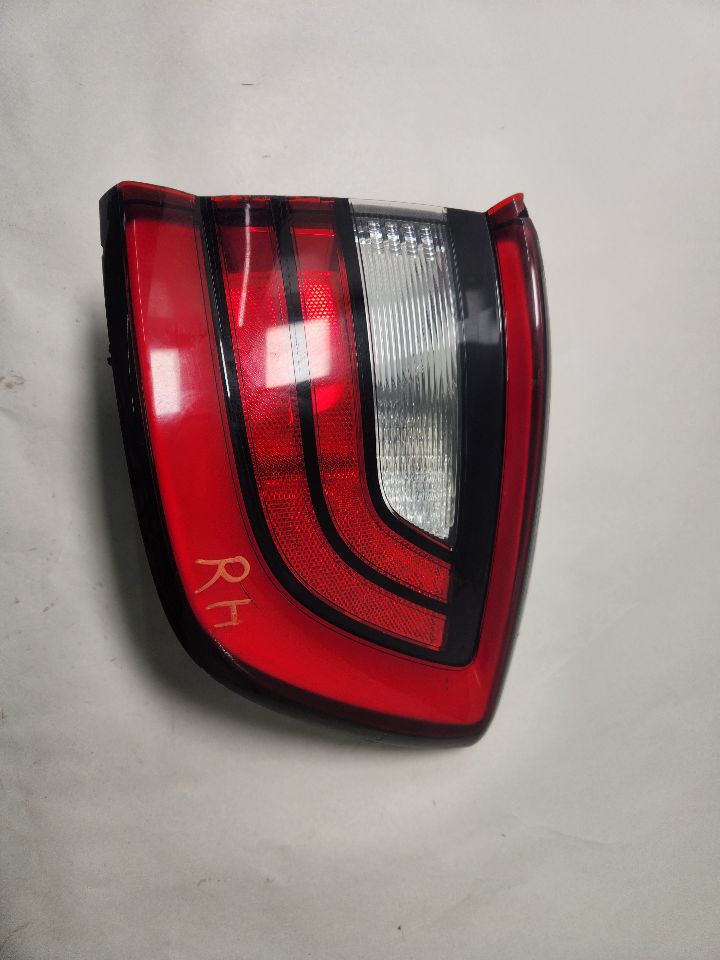 2014 DODGE DURANGO 6 cyl Gas Flex Fuel 3.6 Right TAIL LAMP - 439246