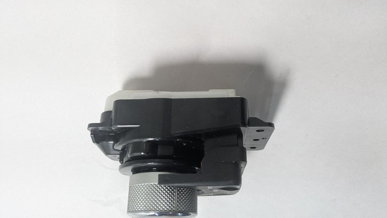 2017 NISSAN MAXIMA 6cyl Gasoline 3.5 Console, Front - 439488 — photo 3