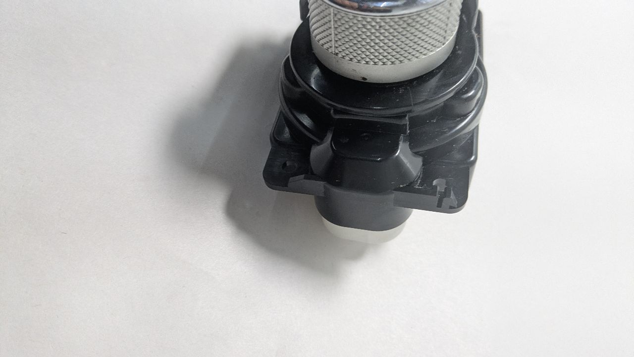 2017 NISSAN MAXIMA 6cyl Gasoline 3.5 Console, Front - 439488 — photo 4