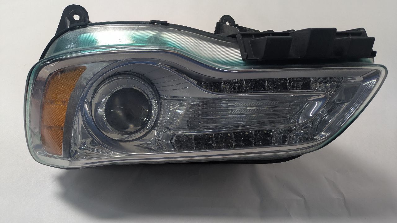 2014 CHRYSLER 300 6cyl Gasoline 3.6 Left HEADLAMP ASSEMBLY - 440671