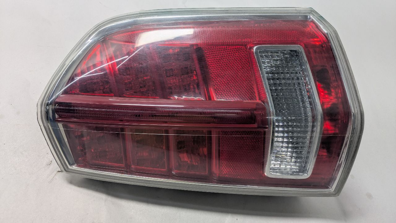 2014 CHRYSLER 300 6cyl Gasoline 3.6 Right TAIL LAMP - 440672
