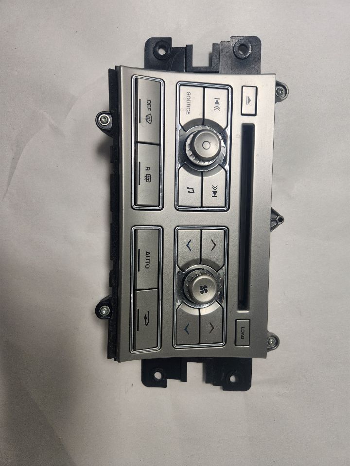 2009 JAGUAR XF 8cyl Gasoline 4.2 Radio Audio - 440768