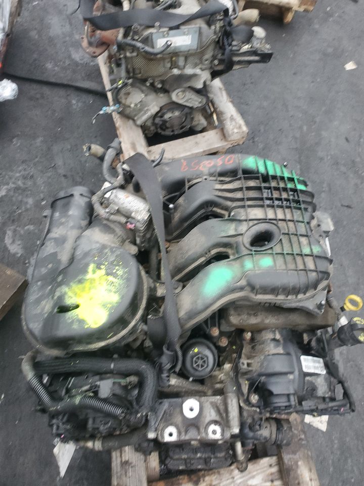 2014 CHRYSLER 200 4cyl Gasoline 2.4 ENGINE ASSEMBLY - 440893 — photo 2