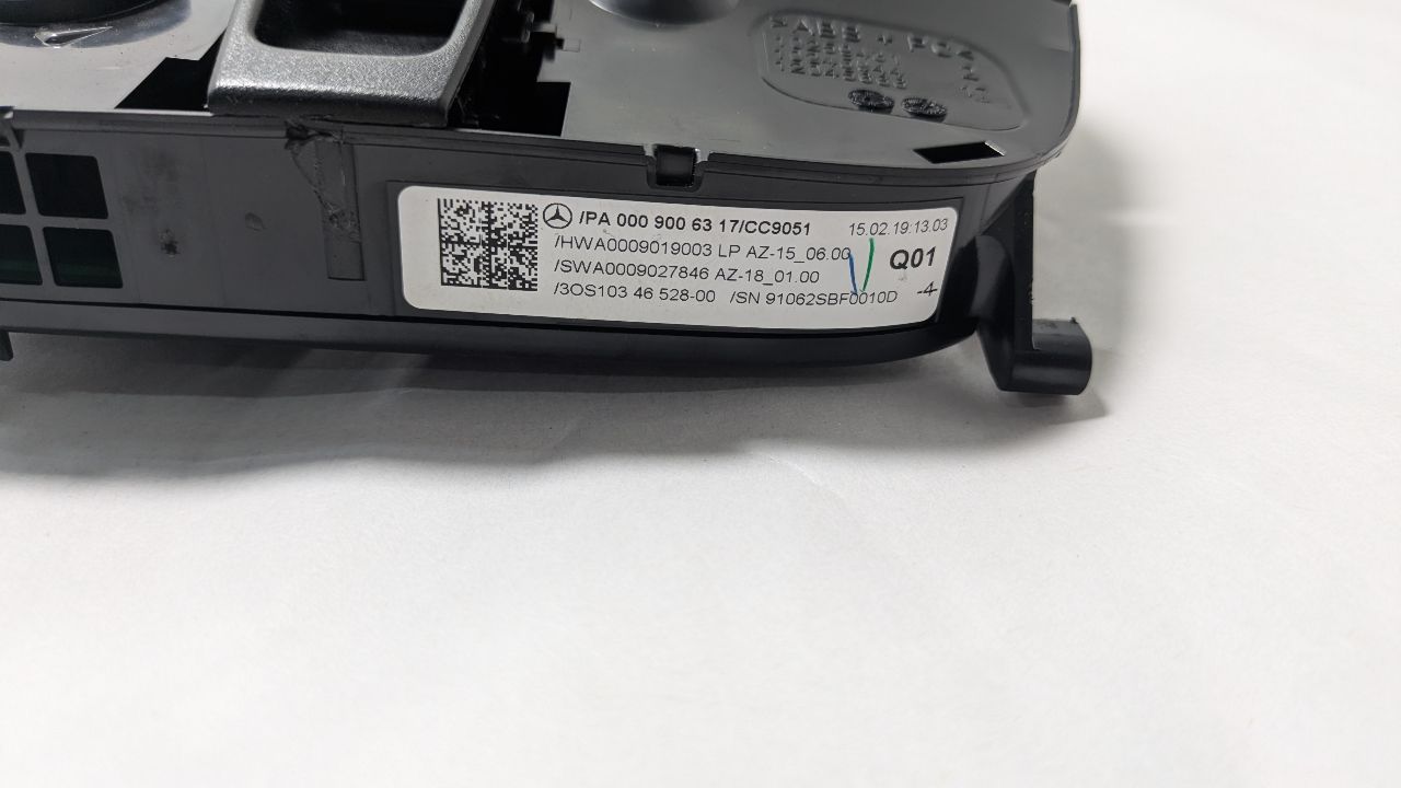 2019 MERCEDES-BENZ E-CLASS Console, Front - 441061 — photo 3