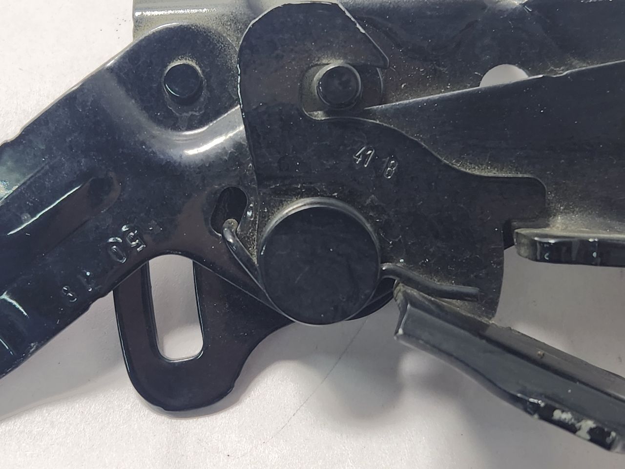 2019 MERCEDES-BENZ E-CLASS HOOD HINGE - 441065 — photo 2