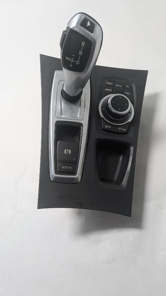 2013 BMW X6 6cyl Gasoline Turbo 3.0 Console, Front - 441088