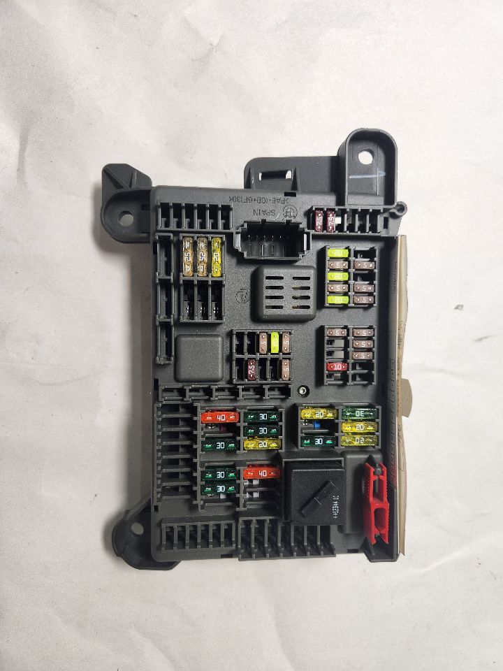 2013 BMW X6 6cyl Gasoline Turbo 3.0 Fuse Box, Engine - 441100