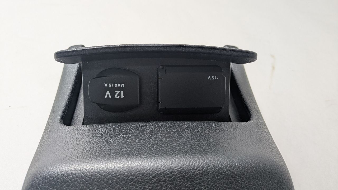 2019 MERCEDES-BENZ E-CLASS Console, Front - 441121 — photo 2