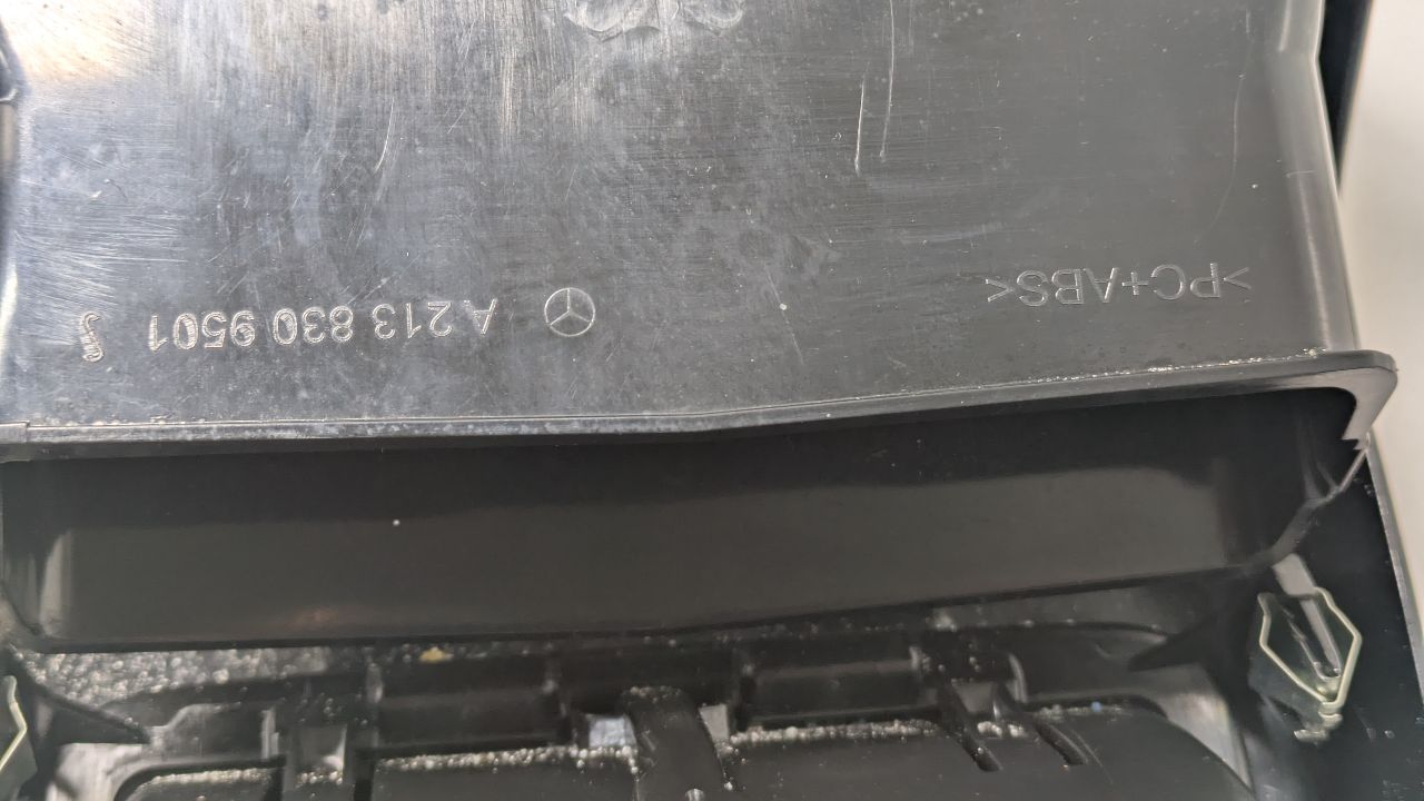 2019 MERCEDES-BENZ E-CLASS Console, Front - 441121 — photo 6