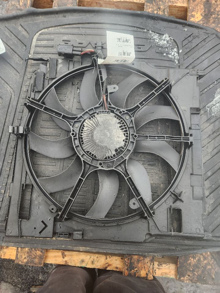 2013 BMW X6 6cyl Gasoline Turbo 3.0 RAD COND FAN MOTOR - 441174