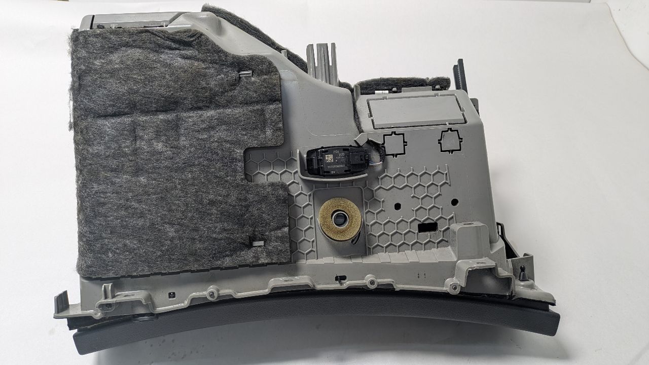 2019 MERCEDES-BENZ E-CLASS GLOVE BOX - 441305 — photo 3