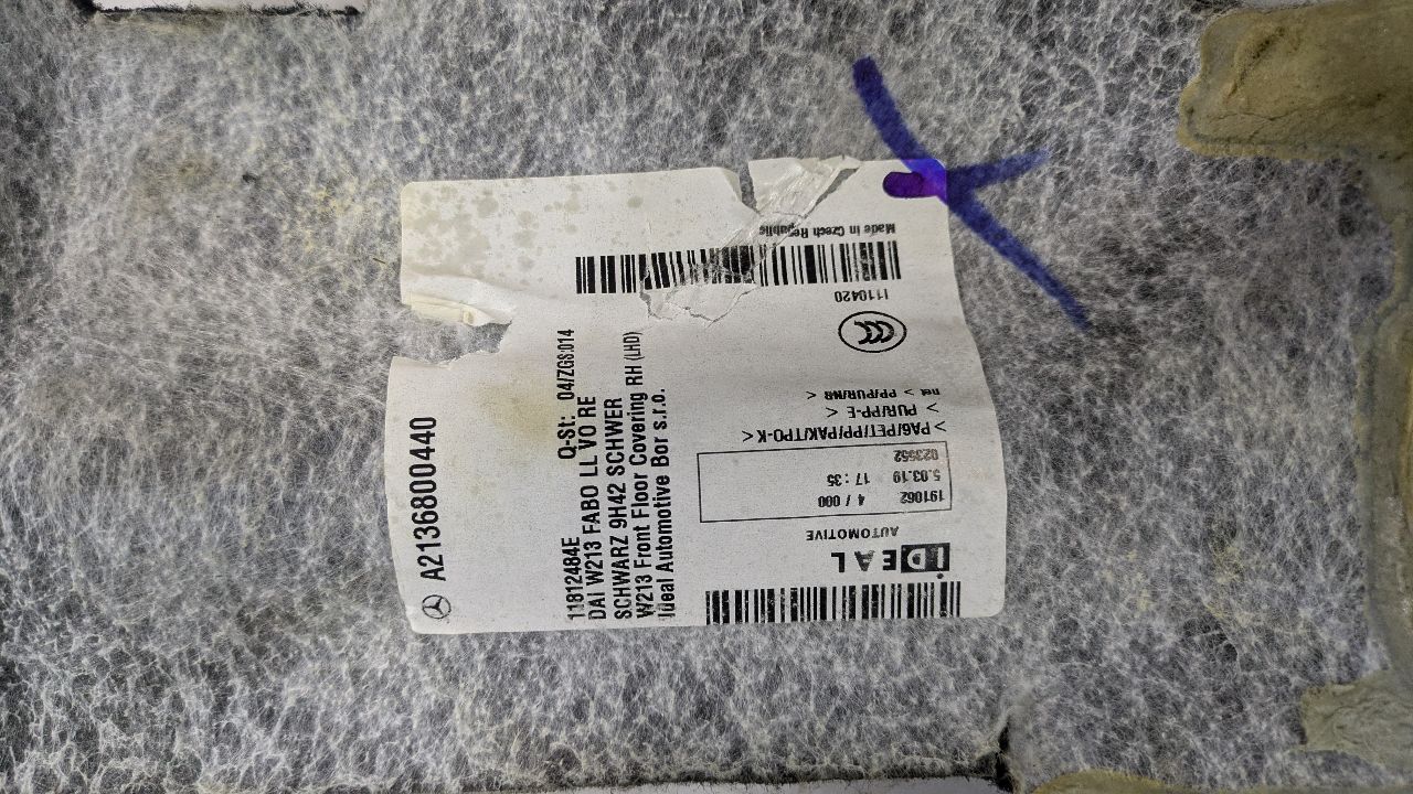 2019 MERCEDES-BENZ E-CLASS CARPET FRONT - 441309 — photo 2