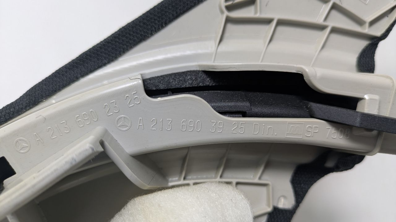 2019 MERCEDES-BENZ E-CLASS INTERIOR TRIM PANEL - 441341 — photo 3