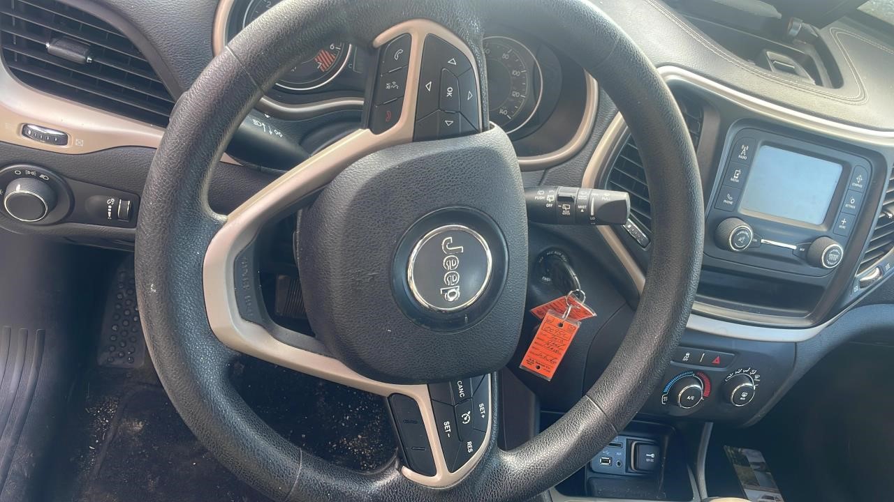 2015 JEEP CHEROKEE Right Knee, Front - 441554 — photo 8