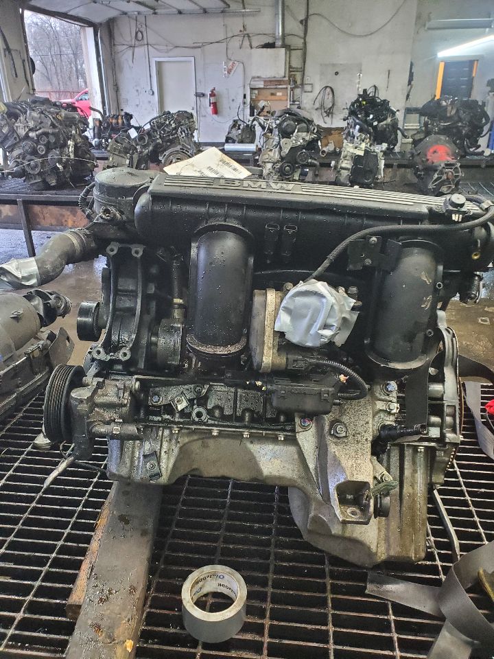 2006 BMW 325i ENGINE ASSEMBLY - 441743