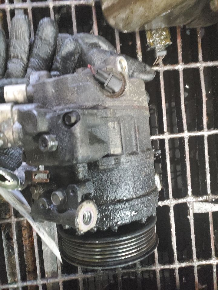 2006 BMW 325i AC COMPRESSOR - 441753 — photo 2