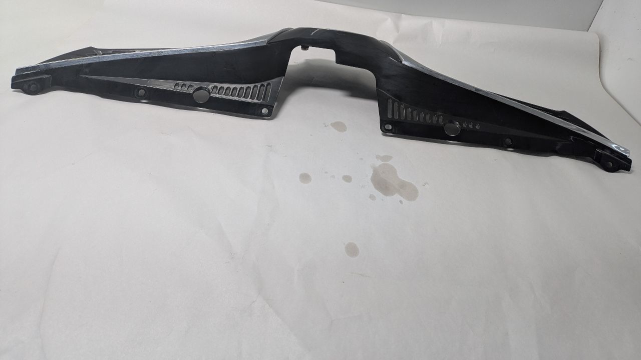 2011 TOYOTA SIENNA GRILLE - 441802 — photo 3