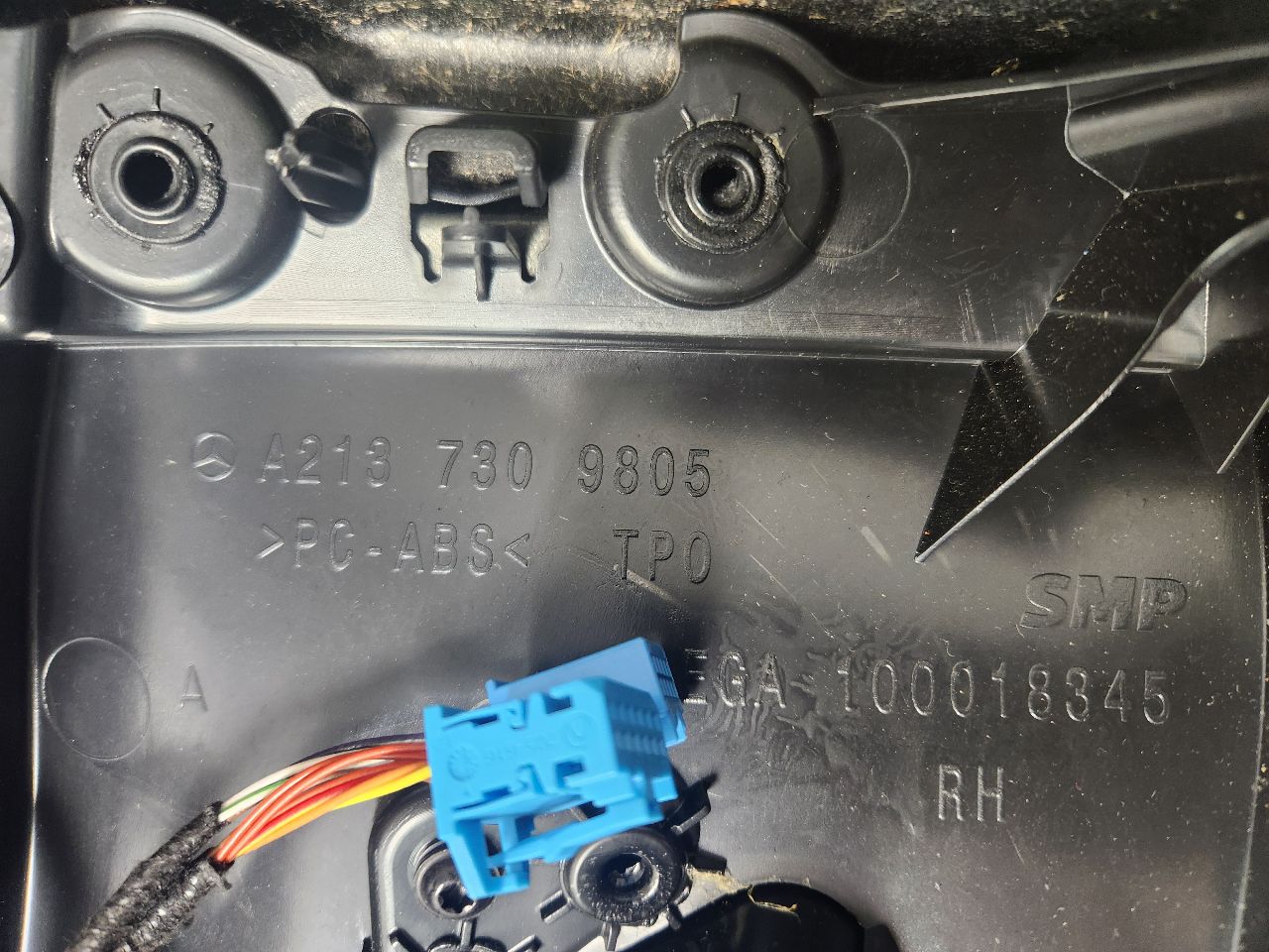 2019 MERCEDES-BENZ E-CLASS INTERIOR TRIM PANEL - 441833 — photo 3