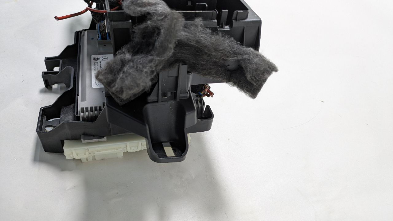 2019 MERCEDES-BENZ E-CLASS Fuse Box, Engine - 441837 — photo 3