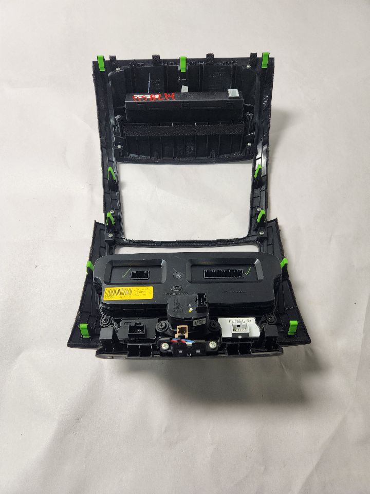 2014 KIA SORENTO TEMP CONTROL - 441935 — photo 2