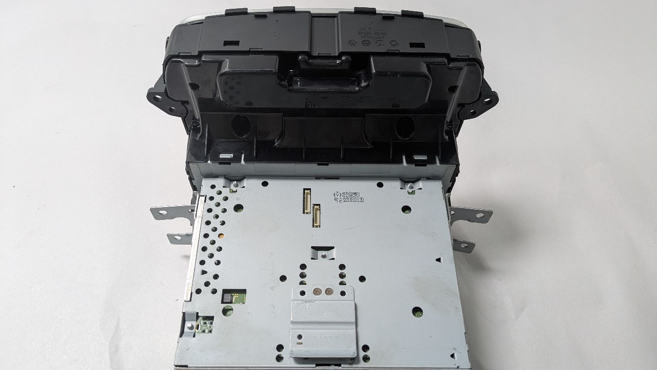 2014 KIA SORENTO Radio Audio - 441937 — photo 6