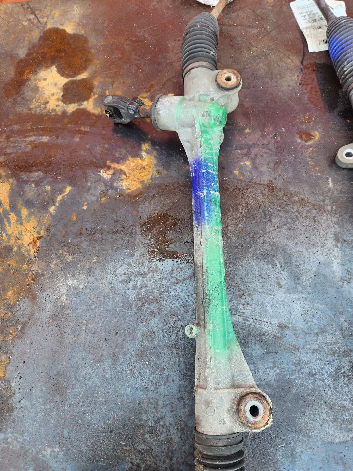 2013 TOYOTA CAMRY STEERING GEAR RACK - 441991 — photo 1