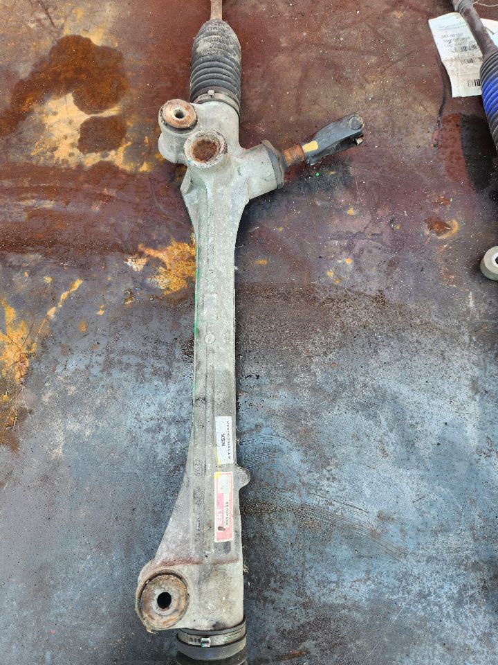 2013 TOYOTA CAMRY STEERING GEAR RACK - 441991 — photo 2