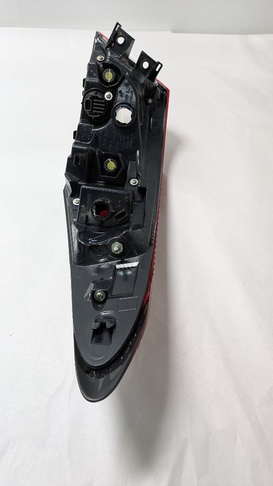 2018 TOYOTA CAMRY Left TAIL LAMP - 442209 — photo 2