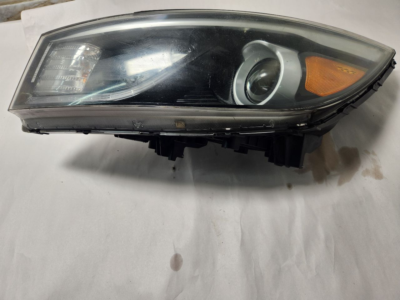 2015 KIA SEDONA 6cyl Gasoline 3.3 Left HEADLAMP ASSEMBLY - 442566