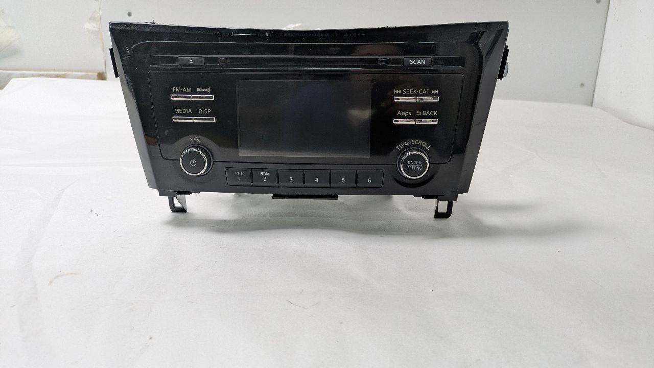 2015 NISSAN ROGUE 4cyl Gasoline 2.5 DOHC Radio Audio - 443053