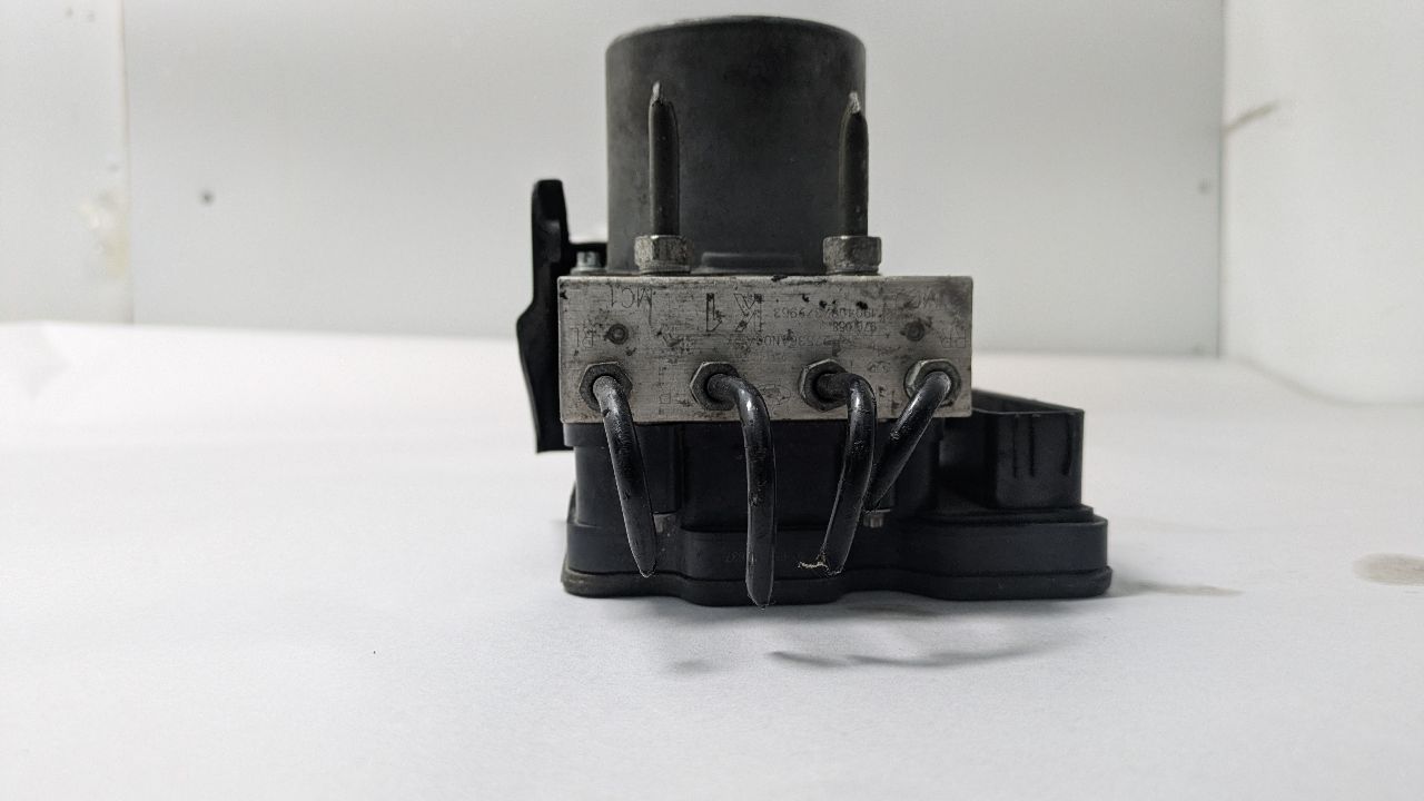 2020 SUBARU LEGACY Anti-lock Brake Pts - 443529 — photo 2