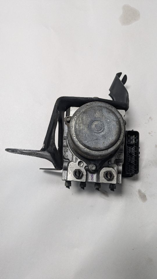 2008 ACURA TL 3.2L 6cyl Gasoline VVT Anti-lock Brake Pts - 443531 — photo 1