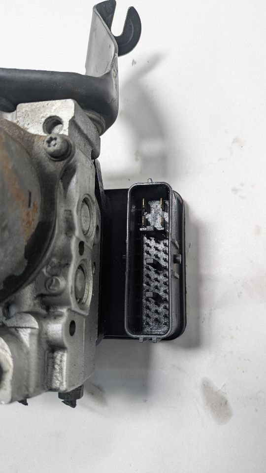 2008 ACURA TL 3.2L 6cyl Gasoline VVT Anti-lock Brake Pts - 443531 — photo 2