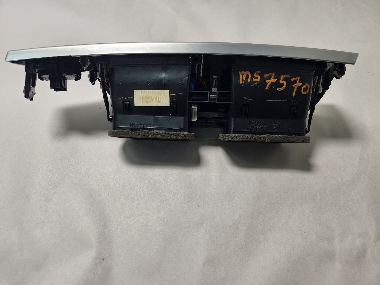 2014 BMW X3 4cyl Gasoline Turbo 2.0 Dsh/Int/Seat Switch - 443543 — photo 3