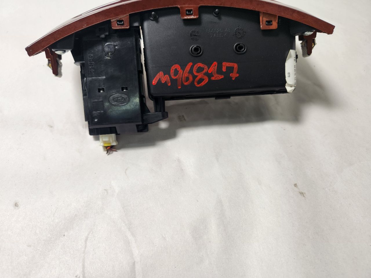 2012 HYUNDAI GENESIS Console, Front - 443593 — photo 2