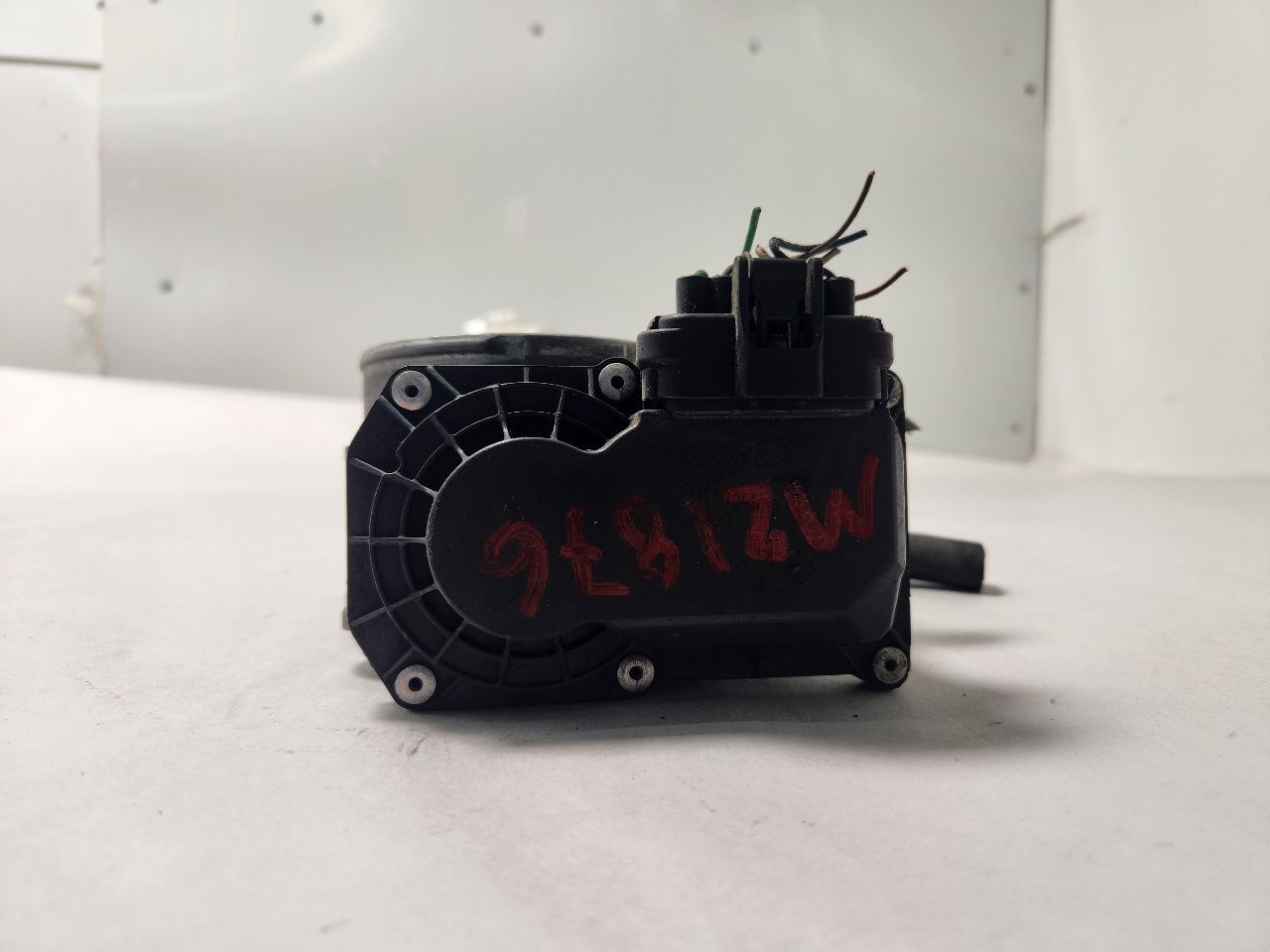 2015 HYUNDAI SANTA FE THROTTLE BODY ASSY - 443608 — photo 2