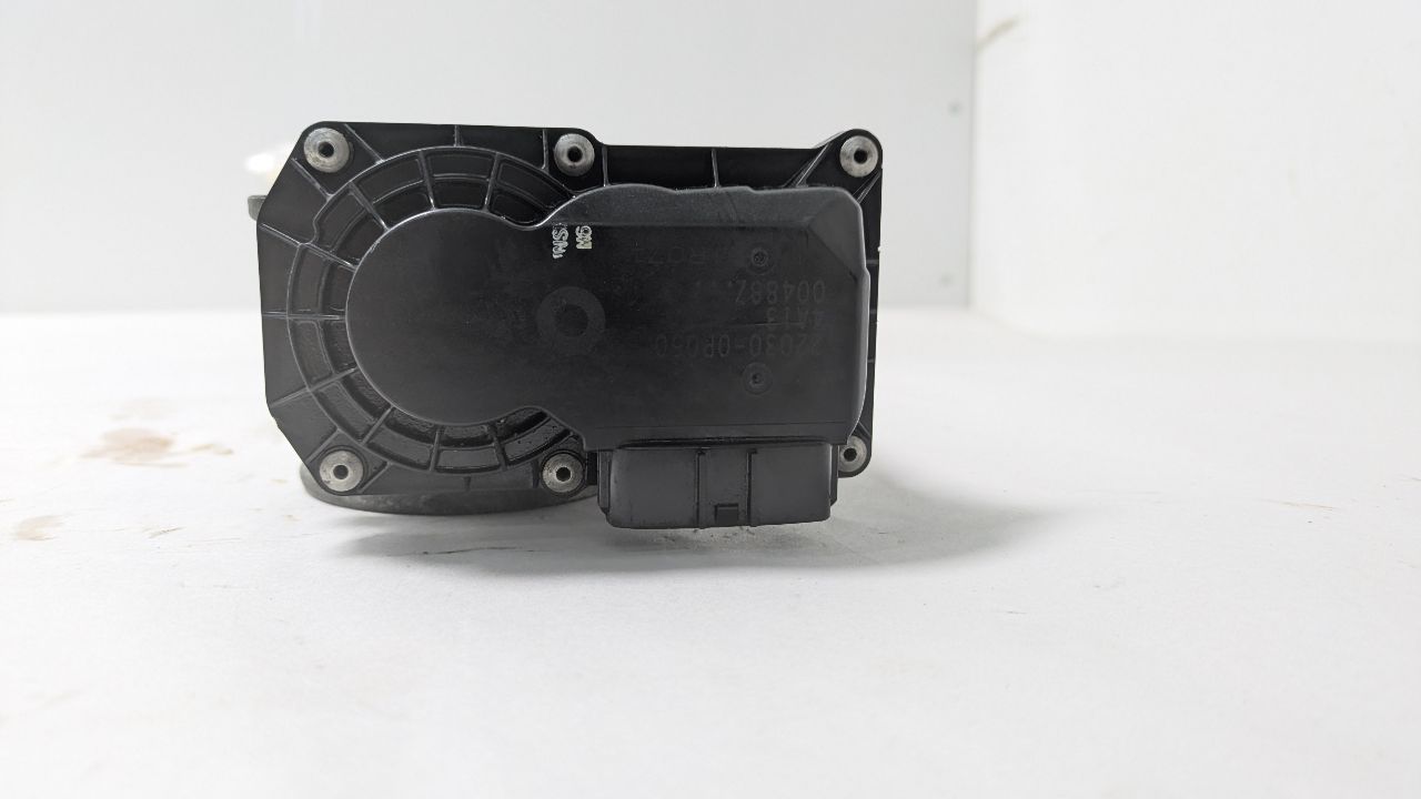 2010 TOYOTA HIGHLANDER THROTTLE BODY ASSY - 443637 — photo 2