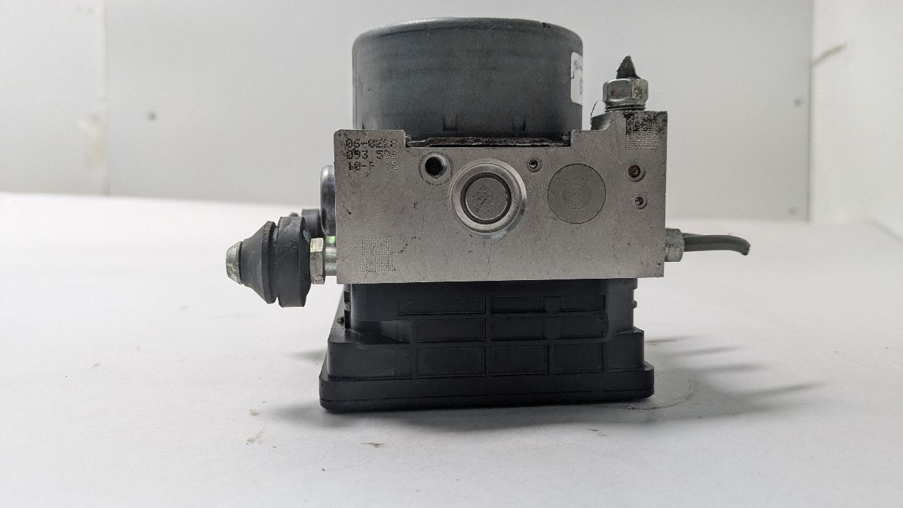 2018 SUBARU LEGACY Anti-lock Brake Pts - 443861 — photo 4
