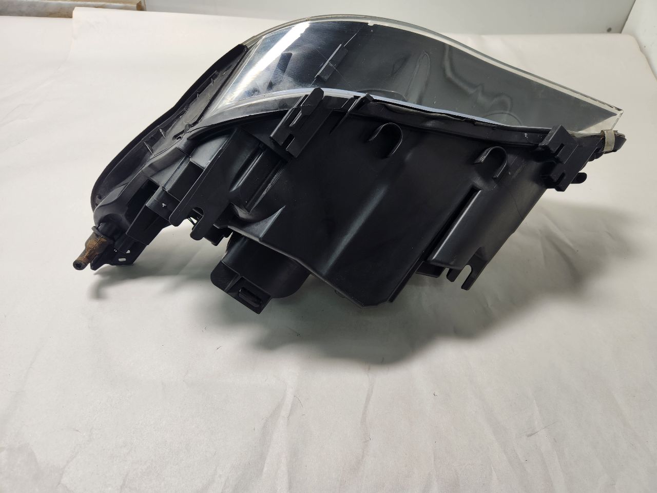 2008 BMW 528i Right HEADLAMP ASSEMBLY - 443871 — photo 5