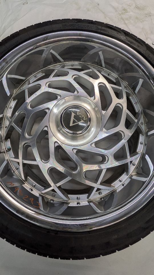 2014 LAND ROVER RANGE ROVER 8 cyl Supercharged 5.0 WHEEL - 444517 — photo 2