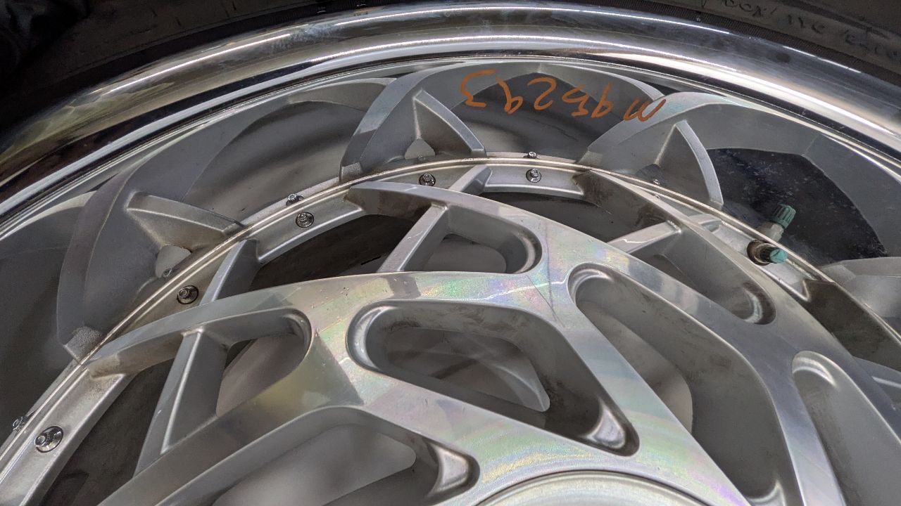 2014 LAND ROVER RANGE ROVER 8 cyl Supercharged 5.0 WHEEL - 444517 — photo 3