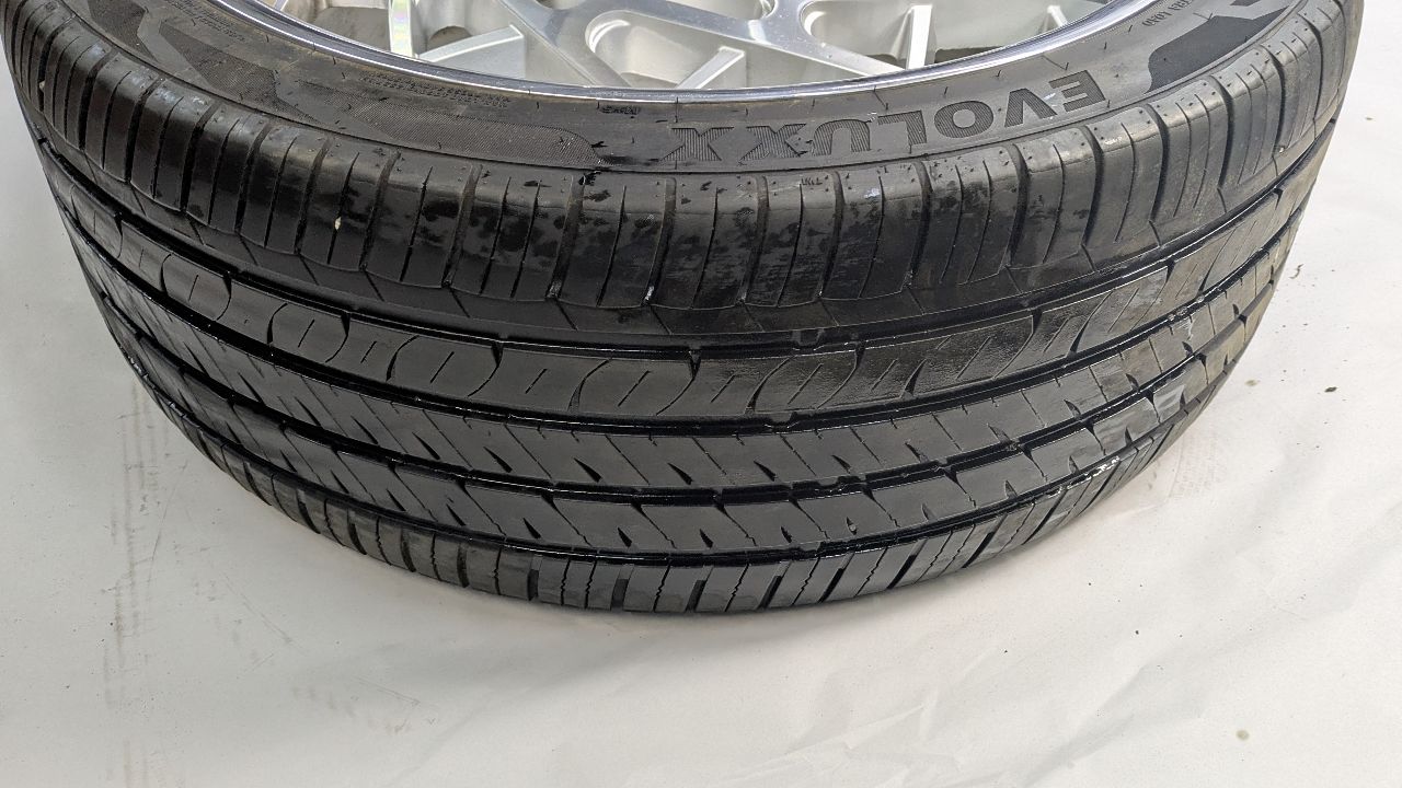 2014 LAND ROVER RANGE ROVER 8 cyl Supercharged 5.0 WHEEL - 444517 — photo 4