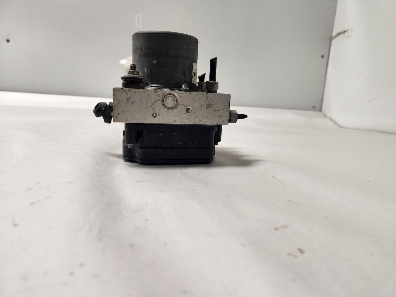2016 CHRYSLER 200 Anti-lock Brake Pts - 444768 — photo 5