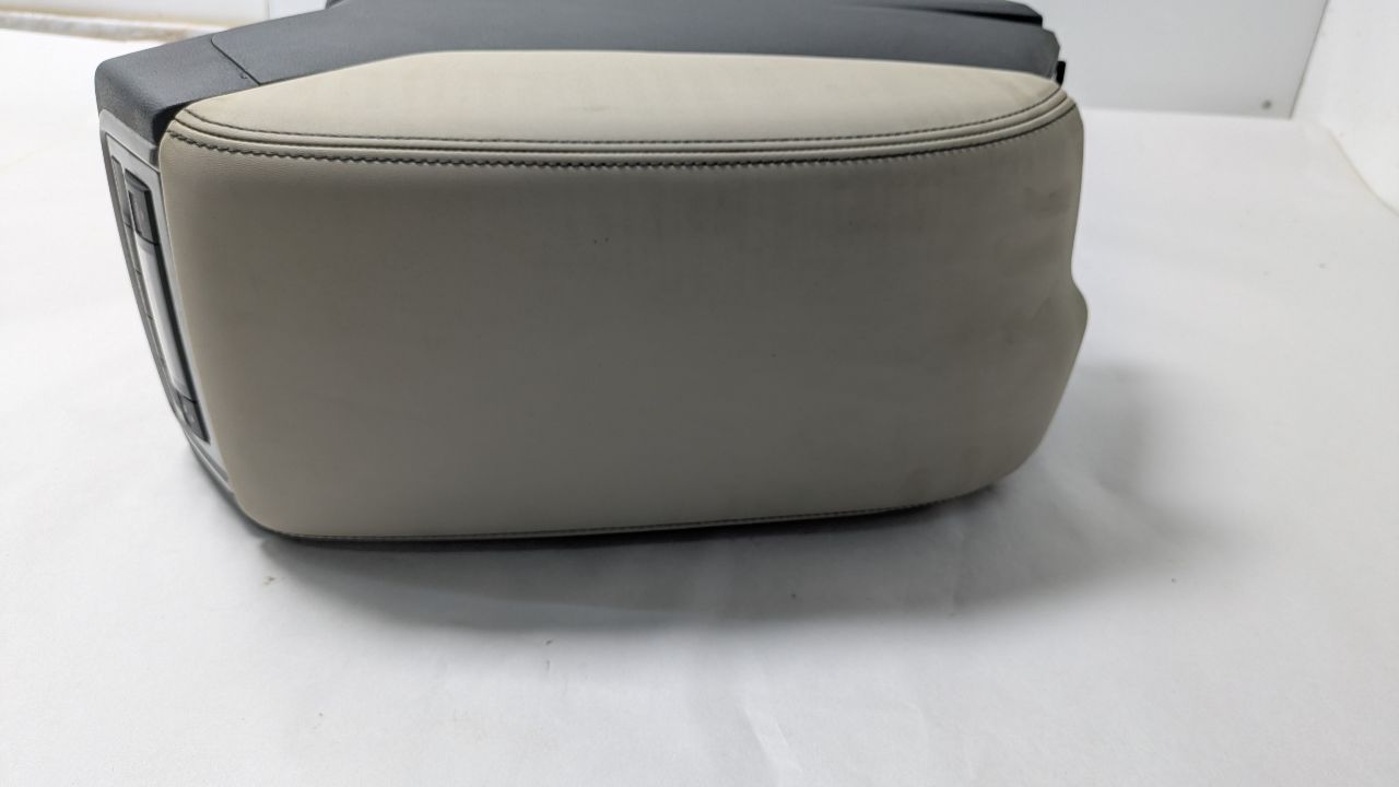 2020 SUBARU ASCENT Armrest - 444989 — photo 3