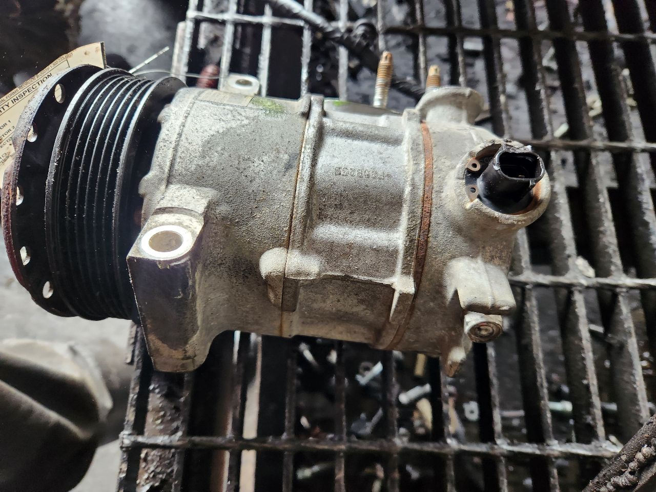 2017 DODGE JOURNEY AC COMPRESSOR - 445035 — photo 2
