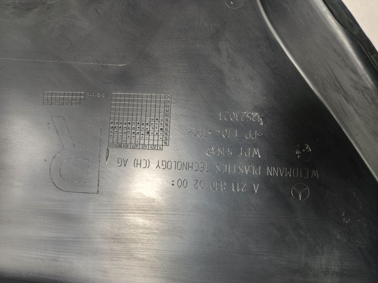 2019 MERCEDES-BENZ E-CLASS COWL VENT PANEL - 445039 — photo 3